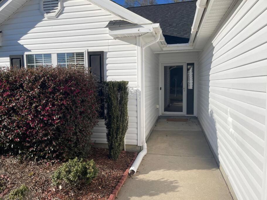 Adorable 3Br/2Ba W/ Garage 2Min Walk Ecu Health Villa Greenville Exterior photo