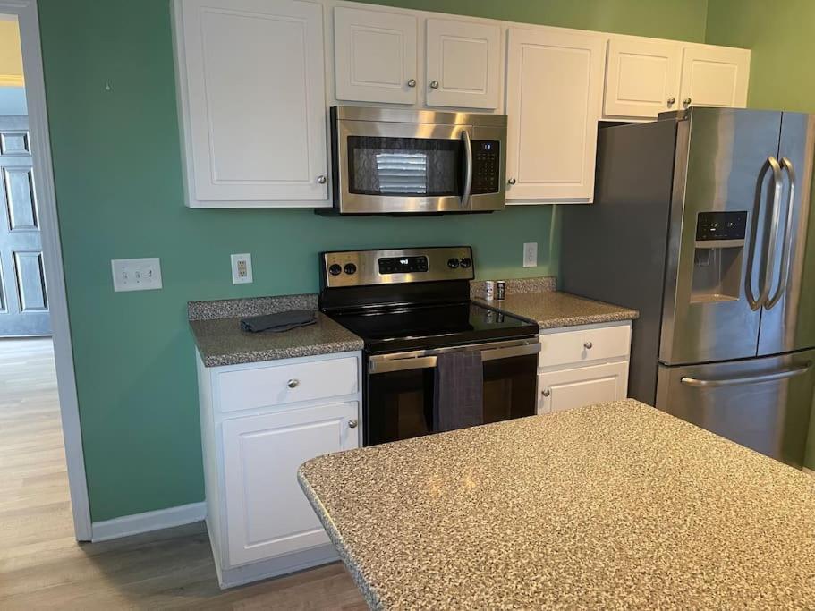 Adorable 3Br/2Ba W/ Garage 2Min Walk Ecu Health Villa Greenville Exterior photo