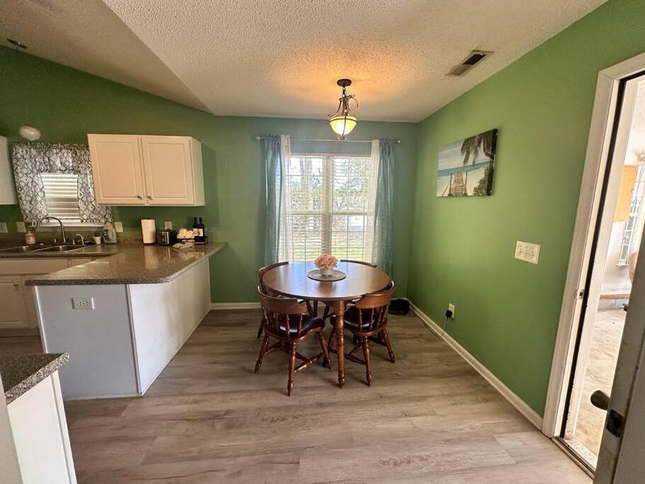 Adorable 3Br/2Ba W/ Garage 2Min Walk Ecu Health Villa Greenville Exterior photo