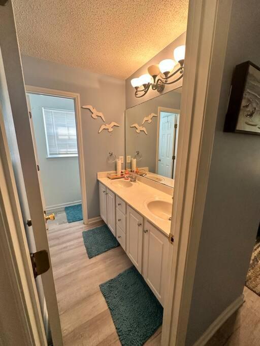 Adorable 3Br/2Ba W/ Garage 2Min Walk Ecu Health Villa Greenville Exterior photo